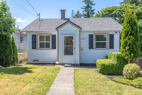 1428 Flower Ave, Port Orchard, WA 98366