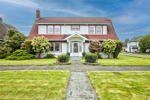 702 7th St, Hoquiam, WA 98550