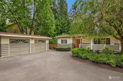 14904 84th Ave NE, Kenmore, WA 98028
