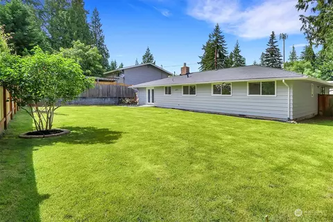 Exterior - 2322 95th Pl SE, Everett, WA 98208 photo 2 of 2