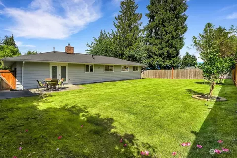 Exterior - 2322 95th Pl SE, Everett, WA 98208 photo 1 of 2