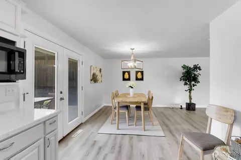 Dining - 2322 95th Pl SE, Everett, WA 98208 photo 2 of 2