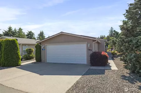 785 NE Reeds Meadow Ln, Bremerton, WA 98311
