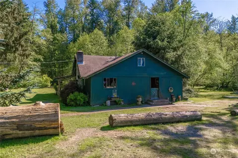 49215 284th Ave SE, Enumclaw, WA 98022