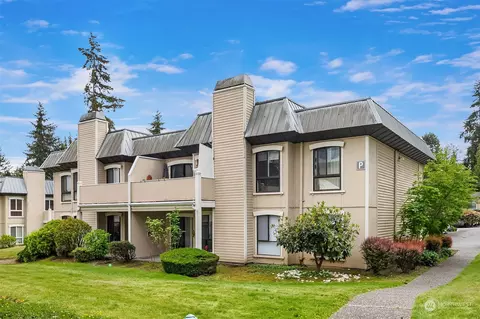 10306 NE 16th St #P2, Bellevue, WA 98004