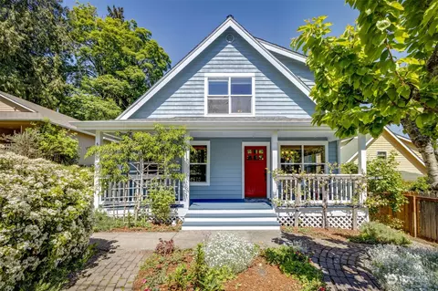 6218 NE Center St, Suquamish, WA 98392