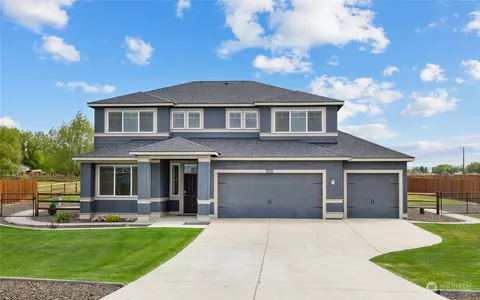 2808 Roan Dr, Ellensburg, WA 98926