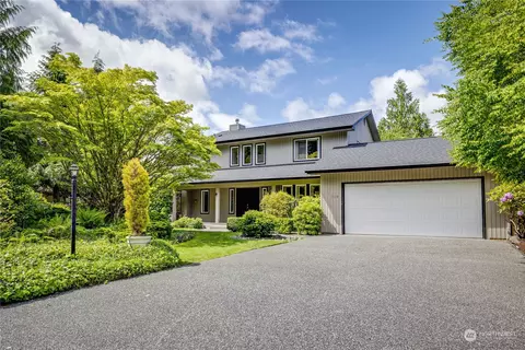 220 Cameron Dr, Port Ludlow, WA 98365