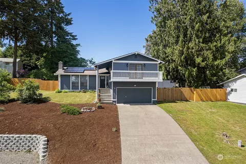 14 Lapsley Dr, Dupont, WA 98327