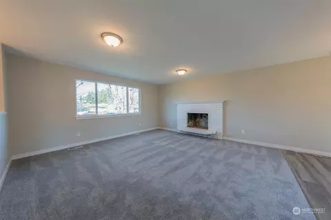 Living - 22211 47th Ave E, Spanaway, WA 98387 photo 1 of 2