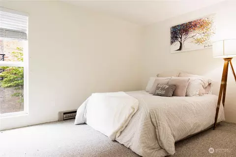 Bedroom - 308 Summit Ave E #305, Seattle, WA 98102 photo 1 of 1