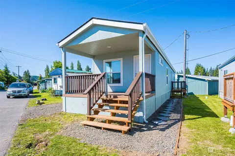 621 Calawah Way #7, Forks, WA 98331