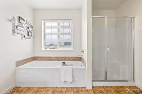 Bath - 4102 Phoenix Ln, Pasco, WA 99301 photo 6 of 6