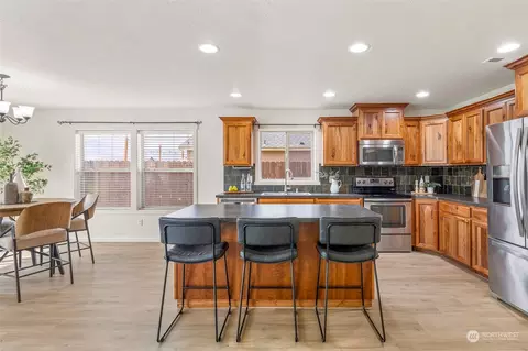 Kitchen - 4102 Phoenix Ln, Pasco, WA 99301 photo 3 of 4