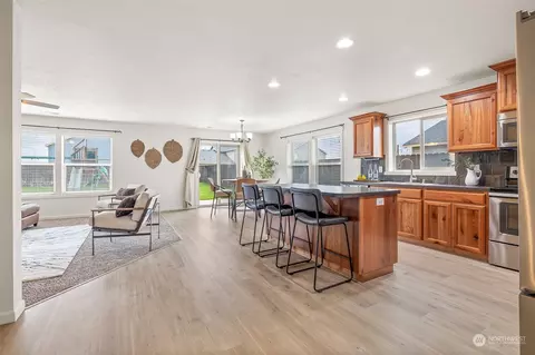 Kitchen - 4102 Phoenix Ln, Pasco, WA 99301 photo 1 of 4