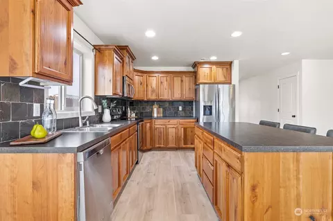 Kitchen - 4102 Phoenix Ln, Pasco, WA 99301 photo 4 of 4