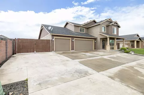 Exterior - 4102 Phoenix Ln, Pasco, WA 99301 photo 3 of 6