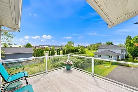 725 Judson St #204, Lynden, WA 98264