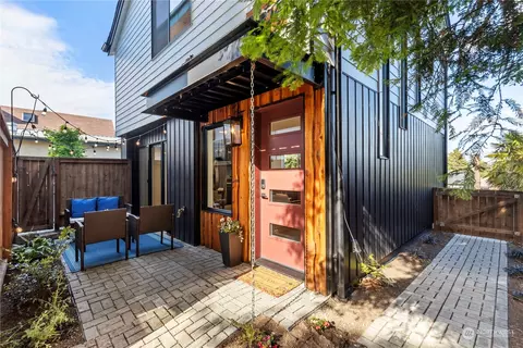 8304 25th Ave NW #3, Seattle, WA 98117