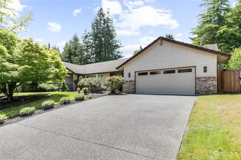1719 Easthill Pl NW, Olympia, WA 98502