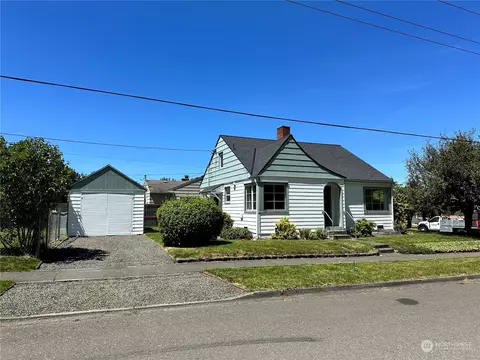 302 S Albert St, Port Angeles, WA 98362