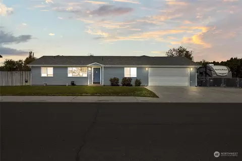 542 E Jones Ave, Moses Lake, WA 98837