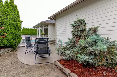 Exterior - 15507 147th Avenue Ct E, Orting, WA 98360 photo 4 of 10