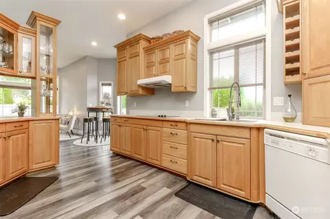 Kitchen - 15507 147th Avenue Ct E, Orting, WA 98360 photo 3 of 4