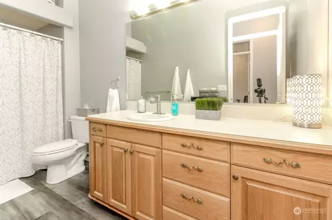 Bath - 15507 147th Avenue Ct E, Orting, WA 98360 photo 2 of 2