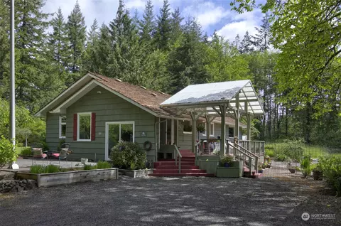 74 Valley Rd, Hoquiam, WA 98550