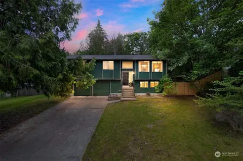 2102 31st Ave SE, Puyallup, WA 98374