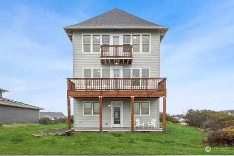 1140 Ocean Shores Blvd SW, Ocean Shores, WA 98569