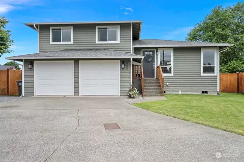 902 16th St SE, Puyallup, WA 98372