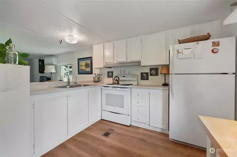 16640 Vail Loop SE, Rainier, WA 98576 photo 11