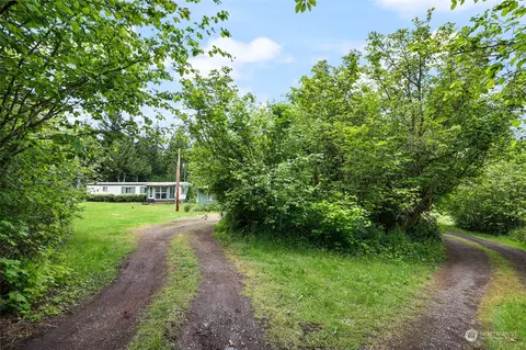 16640 Vail Loop SE, Rainier, WA 98576 photo 3