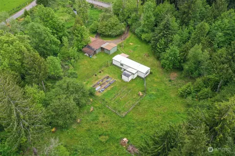 16640 Vail Loop SE, Rainier, WA 98576 photo 2