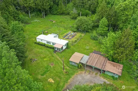 16640 Vail Loop SE, Rainier, WA 98576
