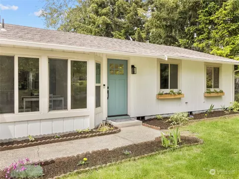 845 Deerbrush Dr SE, Olympia, WA 98513