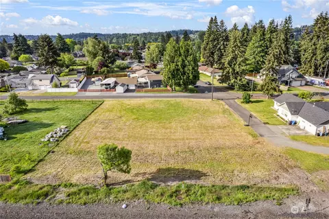 1825 5th Ave NW, Puyallup, WA 98371