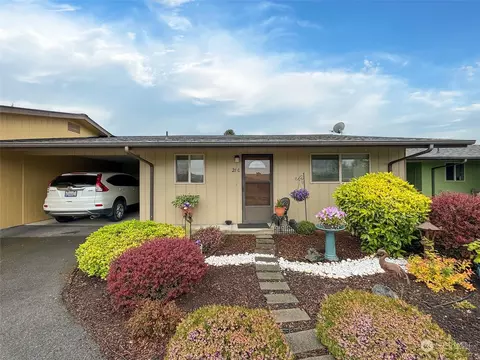 1301 S Third Ave #21C, Sequim, WA 98382 photo 2