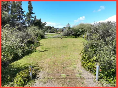 202 S Wynoochee Dr, Ocean Shores, WA 98569