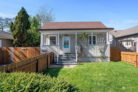 655 Pleasant Ave, Bremerton, WA 98337