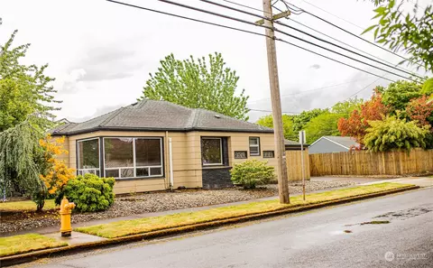 Exterior - 577 24th Ave, Longview, WA 98632 photo 3 of 6