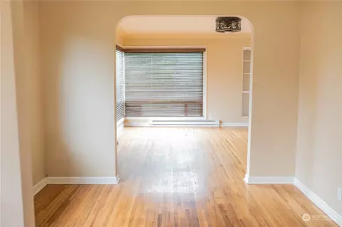 Living - 577 24th Ave, Longview, WA 98632 photo 3 of 3