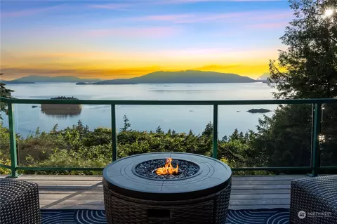 1148 Brighton Crest Dr, Bellingham, WA 98229