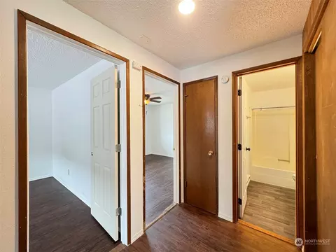 Entry Way - 206 W Prairie St, Sequim, WA 98382 photo 1 of 1