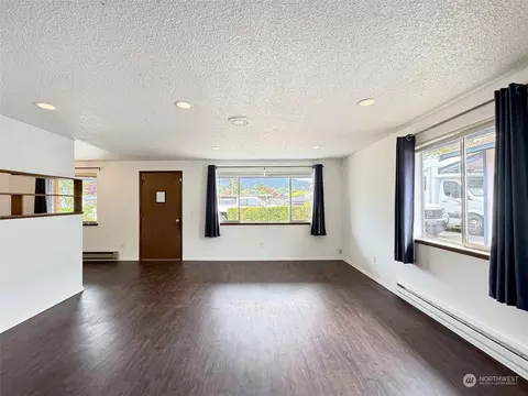 Living - 206 W Prairie St, Sequim, WA 98382 photo 1 of 5