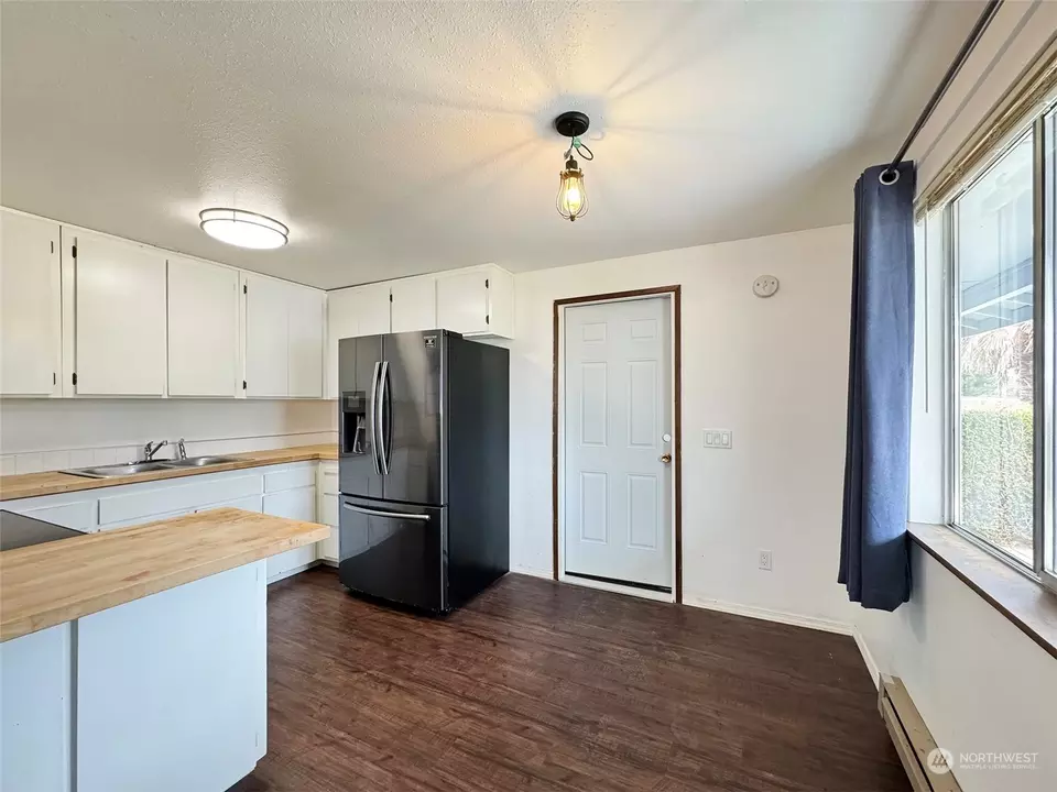 Kitchen - 206 W Prairie St, Sequim, WA 98382 photo 2 of 6