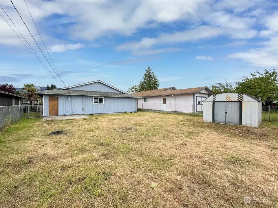 Exterior - 206 W Prairie St, Sequim, WA 98382 photo 9 of 13