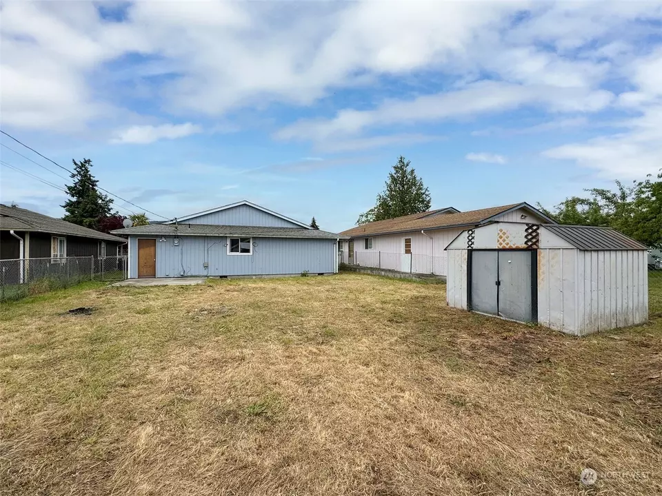 Exterior - 206 W Prairie St, Sequim, WA 98382 photo 10 of 13